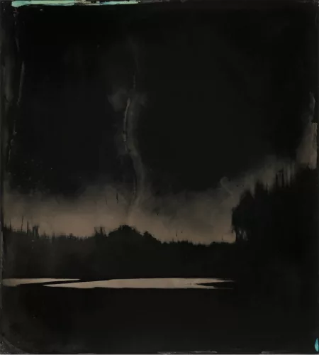 <a href="https://www.theartnewspaper.com/2021/12/15/ghostly-photographs-of-the-virginia-swamp-once-used-as-a-haven-for-escapee-slaves-win-prix-pictet">Sally Mann - Blackwater 9, from the series Blackwater, 2008–12, Tintype</a>