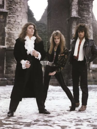 Celtic Frost dressin fly as hell due to your stolen pledges….